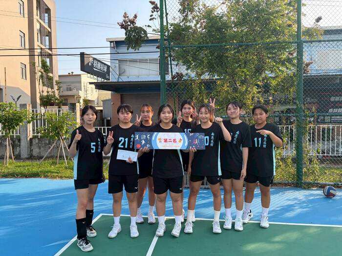 【恭賀】系際盃女子排球賽旅館管理系榮獲全校第二名圖片