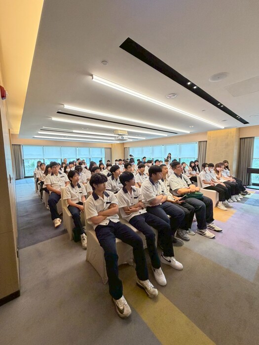 嘉義家職參訪圖片