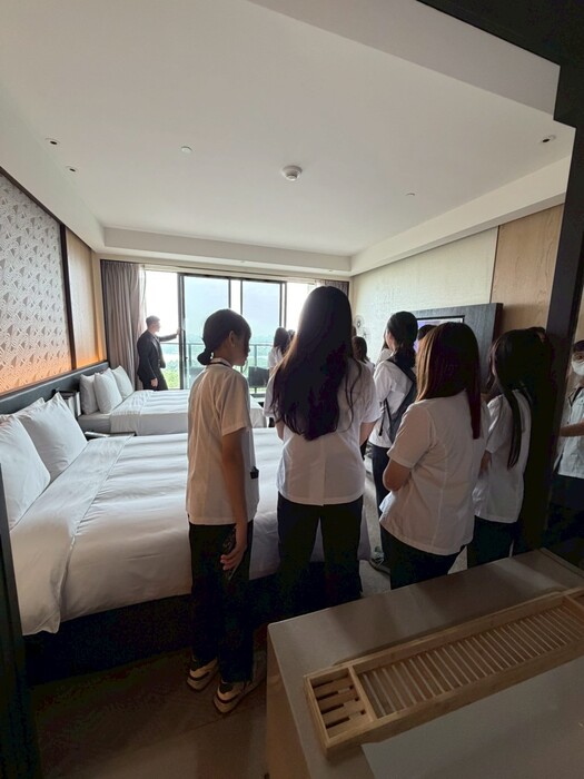 嘉義家職參訪圖片