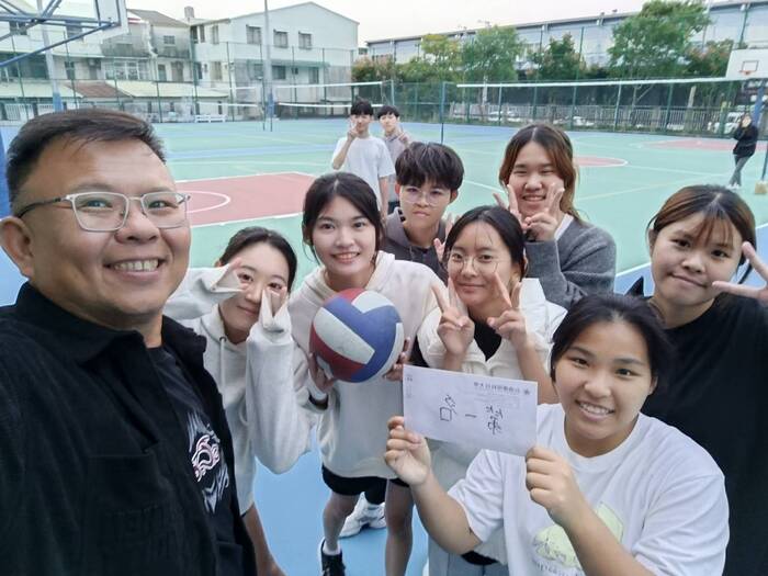 114新生盃女排冠軍4圖片