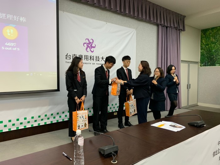總經理致贈紀念品Image