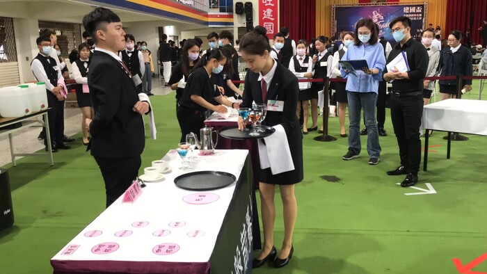【恭賀】本系榮獲 第二屆建國盃全國調酒暨托盤、咖啡拉花: 大賽大專院校雙人托盤組 銀牌圖片
