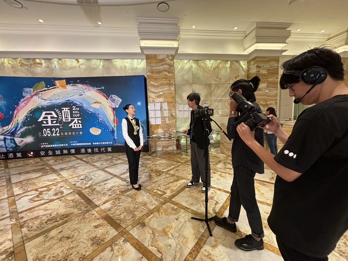 【恭賀】第二屆金酒盃全國調酒大賽 大專院校托盤競賽組 榮獲金銀銅及佳作!圖片