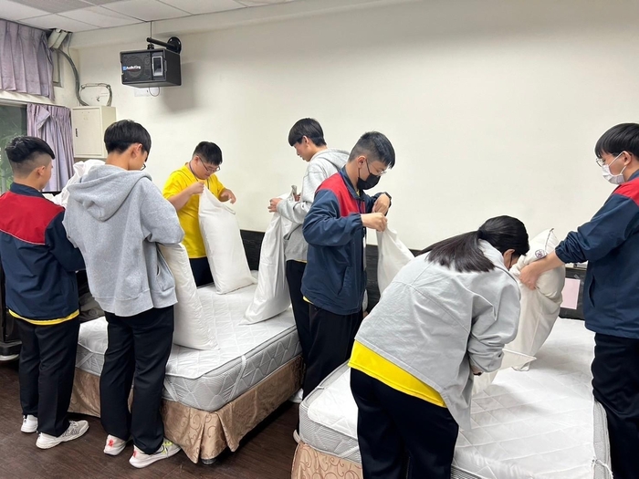 【紀實】【媒體新聞】學習英語不用怕!融入旅館實務課程動手做 南應旅館攜手南商觀光一起玩旅館‧學英文圖片