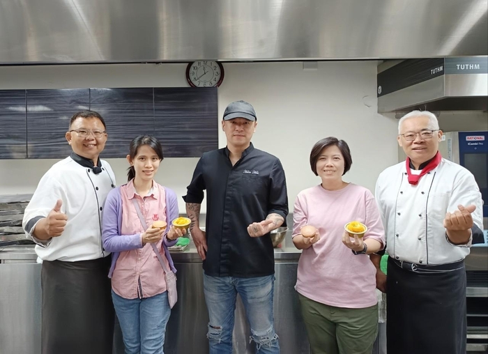 【紀實】【媒體新聞】學習英語不用怕!融入旅館實務課程動手做 南應旅館攜手南商觀光一起玩旅館‧學英文圖片